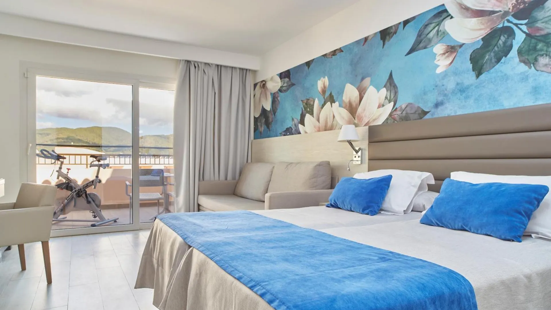 ****  Playa Des Figueral Invisa Hotel Club Cala Verde ספרד