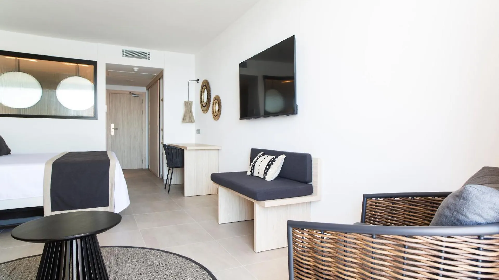 Playa Des Figueral Invisa Hotel Club Cala Verde