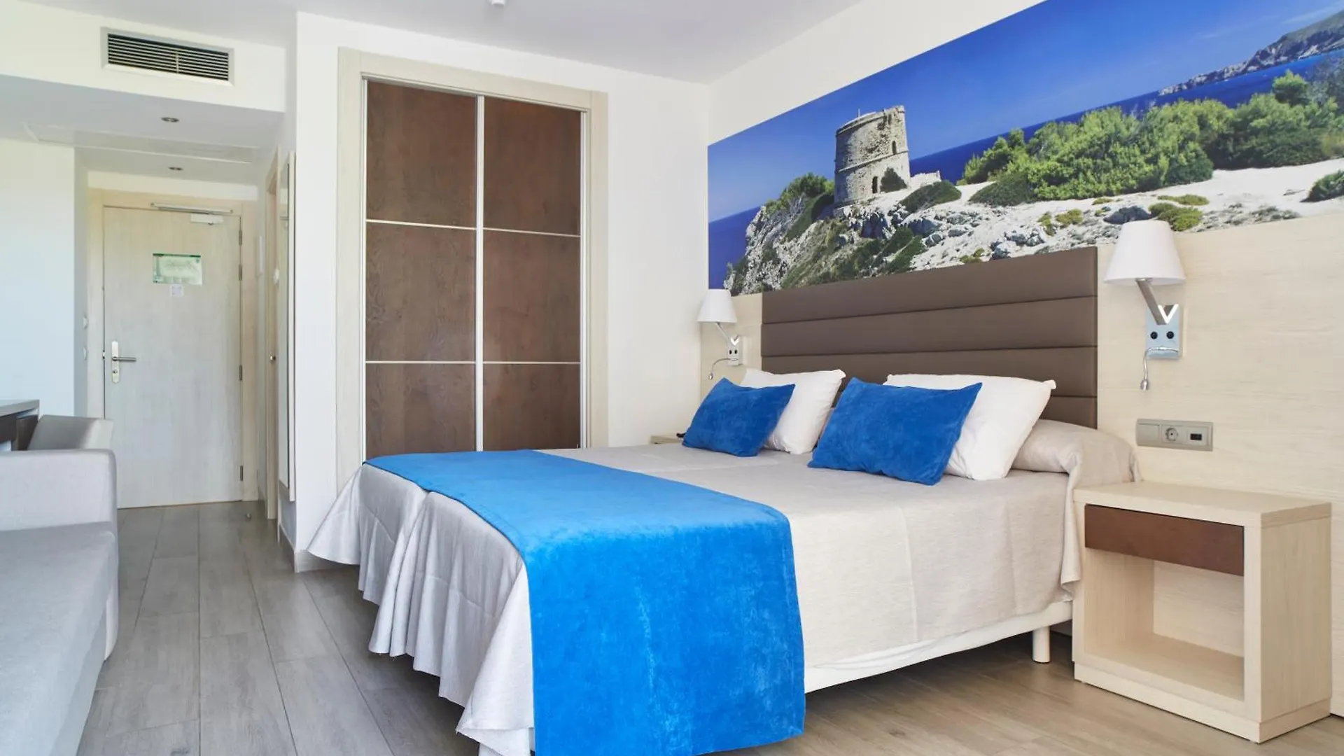 Playa Des Figueral Invisa Hotel Club Cala Verde